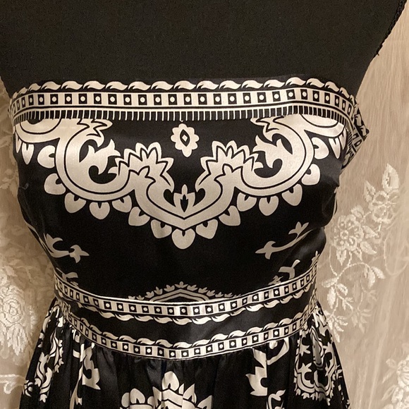 EUC White House Black Market 100% Silk Strapless Women’s Dress Size 0 - Picture 10 of 10